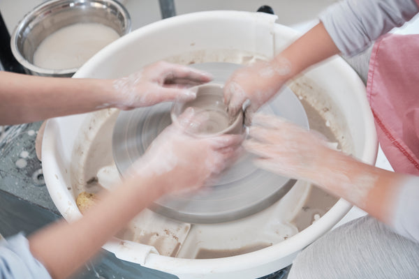 Cours d'initiation à la poterie à Montréal