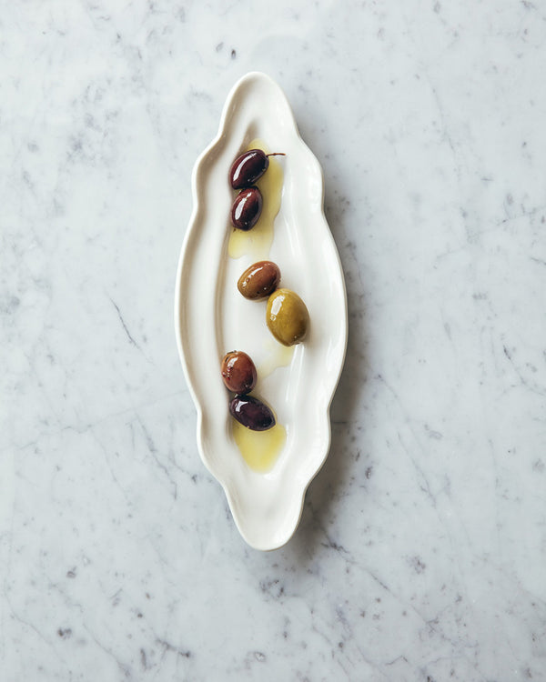 Porceclain Olive plate / Assiette à olives Porceclaine