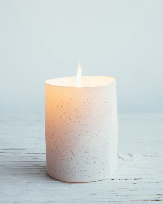 Lantern - speckle, translucent porcelain / Lanterne – tacheture, porcelaine translucide