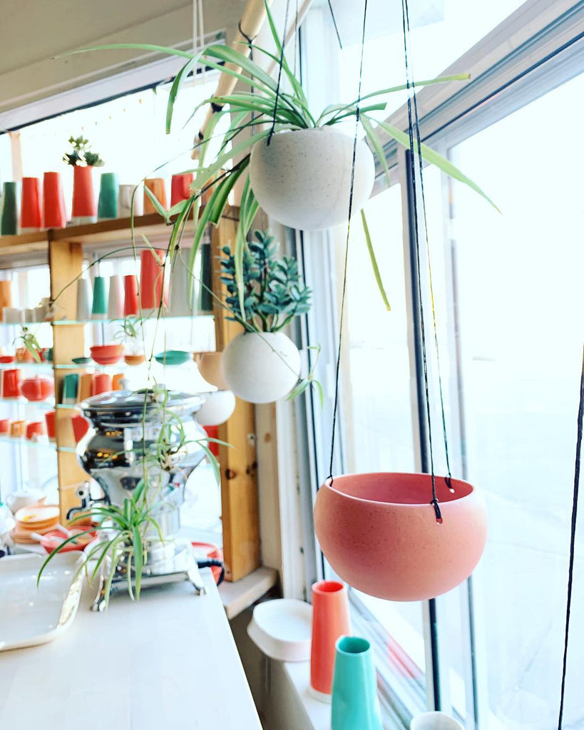 Porceclain Hanging pot / Pot suspendu Porcelaine