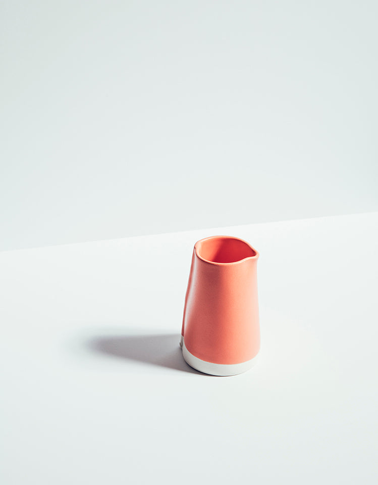 Porceclain Satin Creamer / Pot à lait Porcelaine