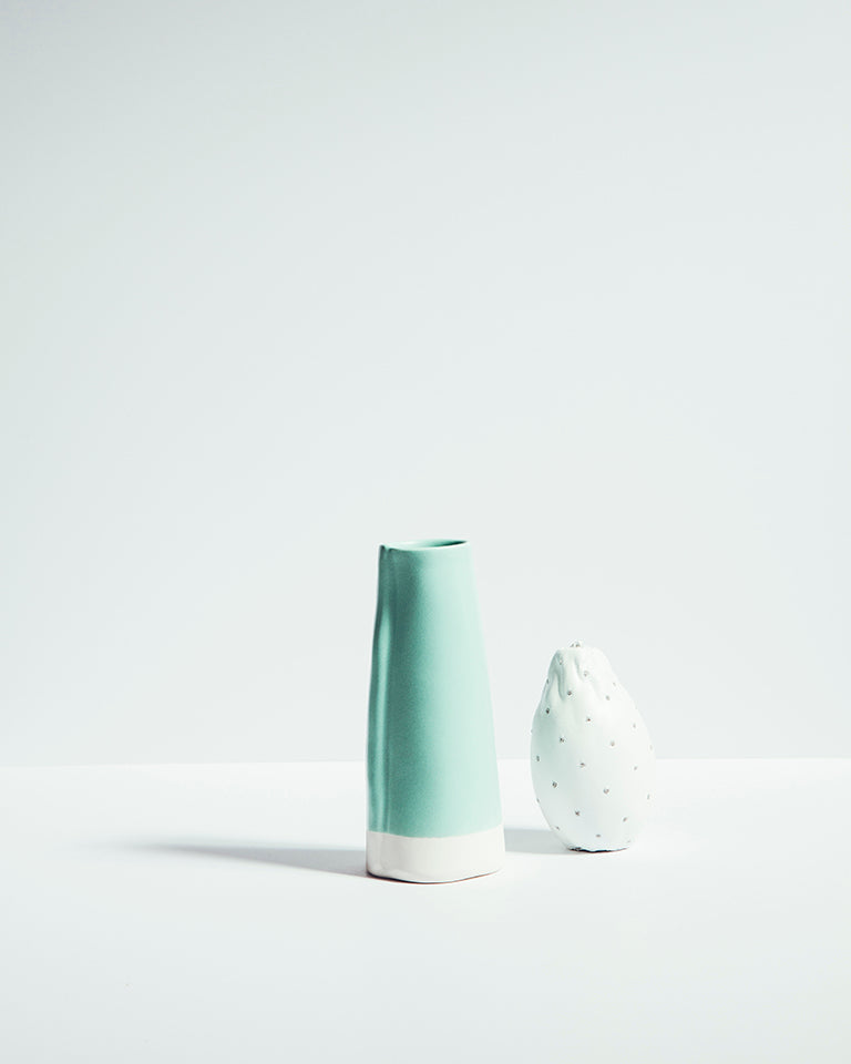 Porceclain Satin Vase - Small / Vase - Petit Porcelaine